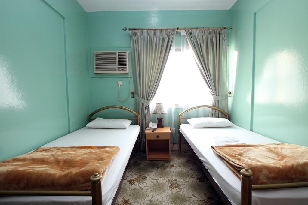 Zaineast Hotel Dubai Room photo