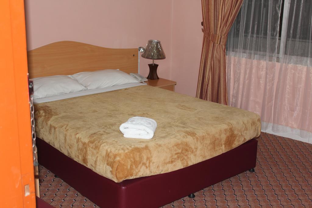 Zaineast Hotel Dubai Room photo